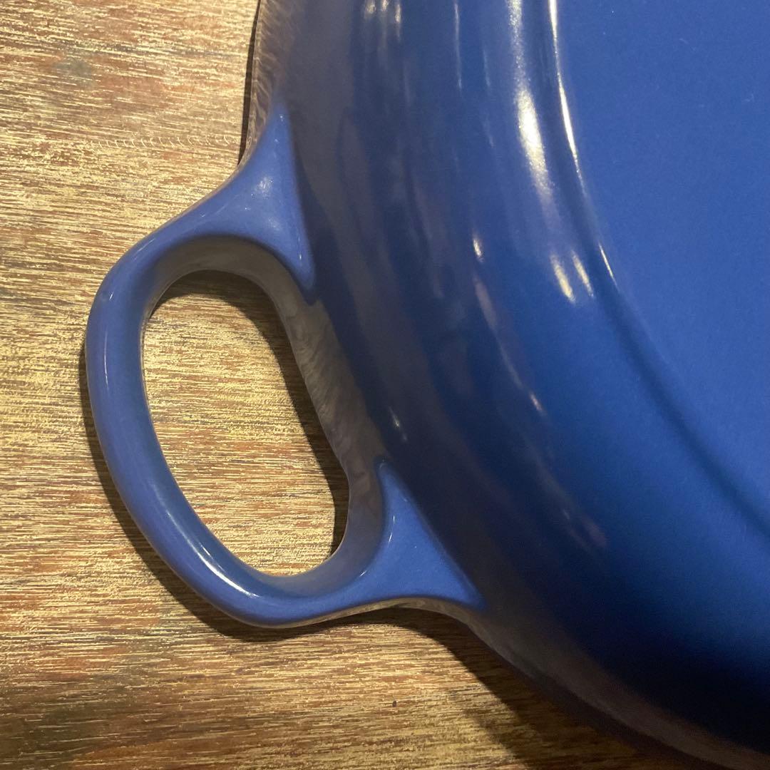 美品！ル・クルーゼ シグニチャー ビュッフェ・キャセロール 26cm