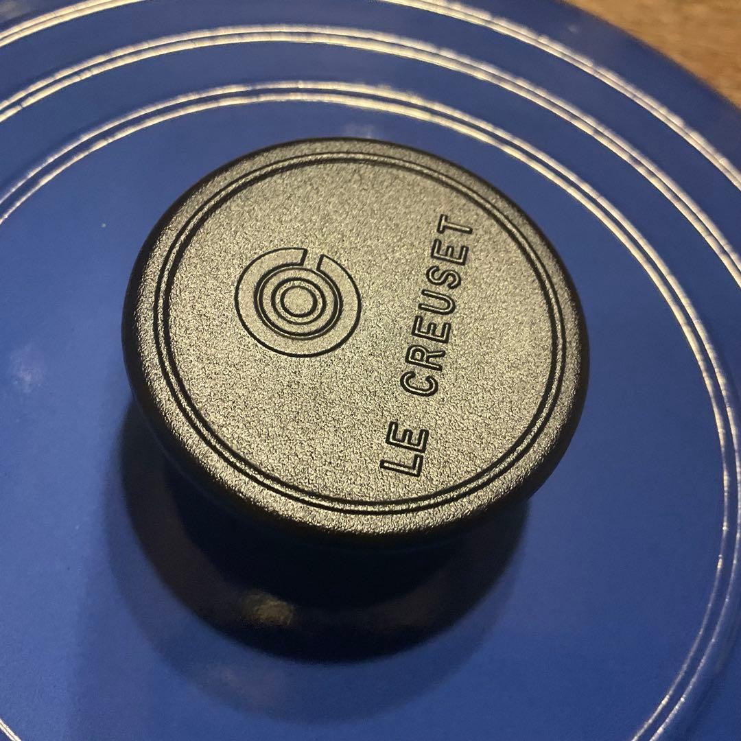 美品！ル・クルーゼ シグニチャー ビュッフェ・キャセロール 26cm