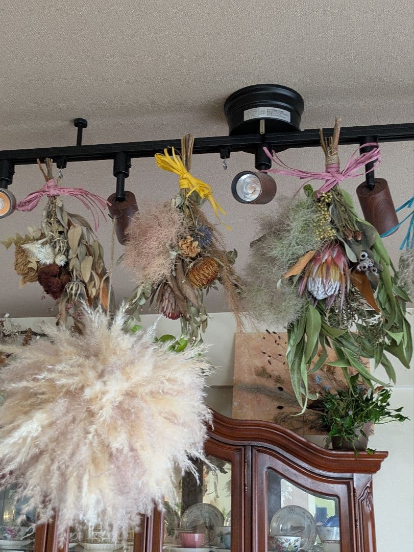 ドライフラワー☆キングプロテアとユーカリのスワッグ☆スモークツリー