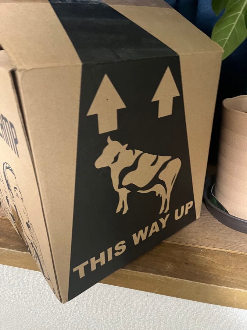 アブダクションUFO型 ランプ 牛のフィギュア付き