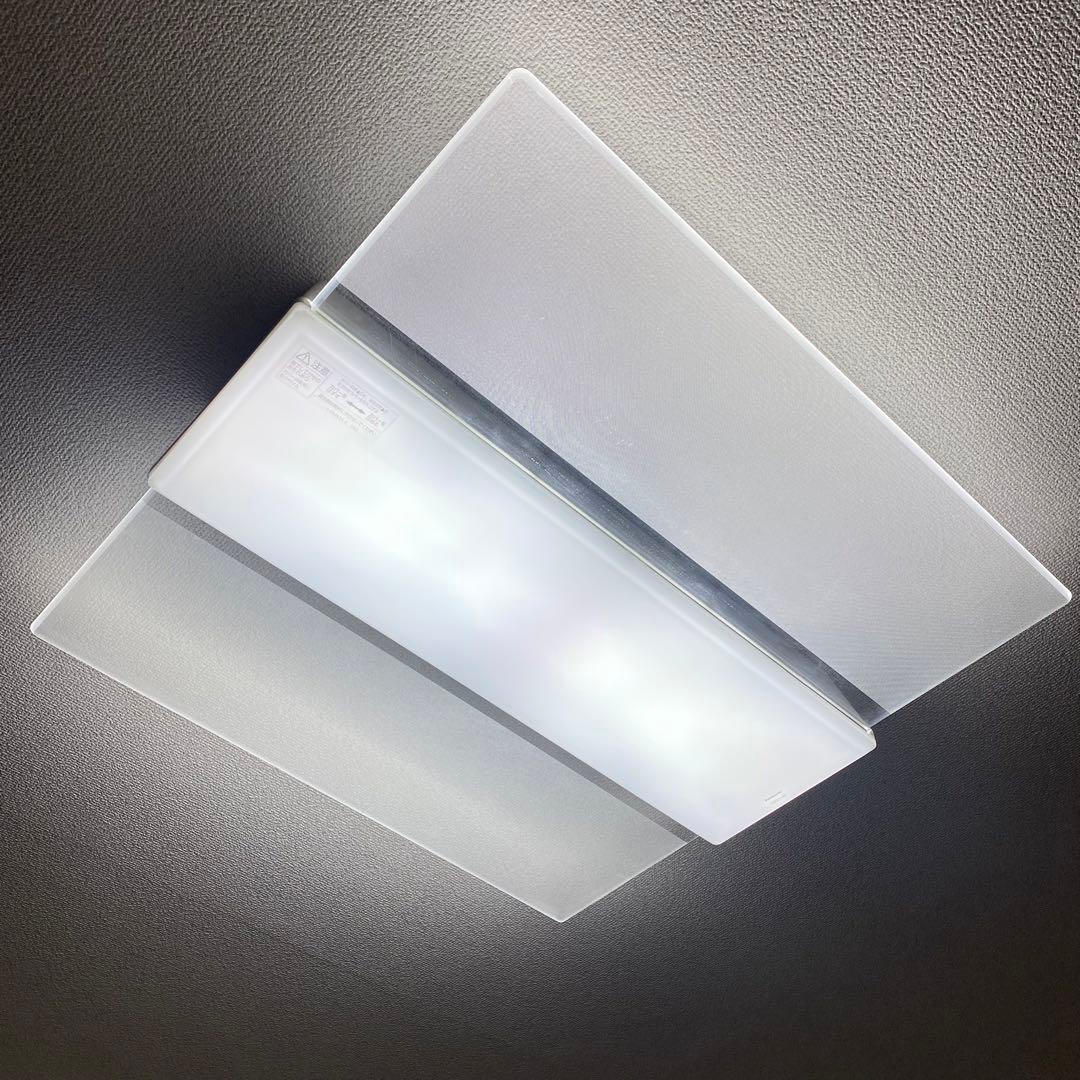 リモコン付き　パナソニック　LEDシーリングライト　パネル LGBZ1189