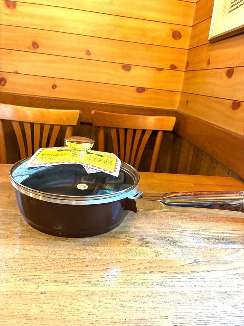 アサヒ軽金属　オールパンガラス蓋付き　 22㎝