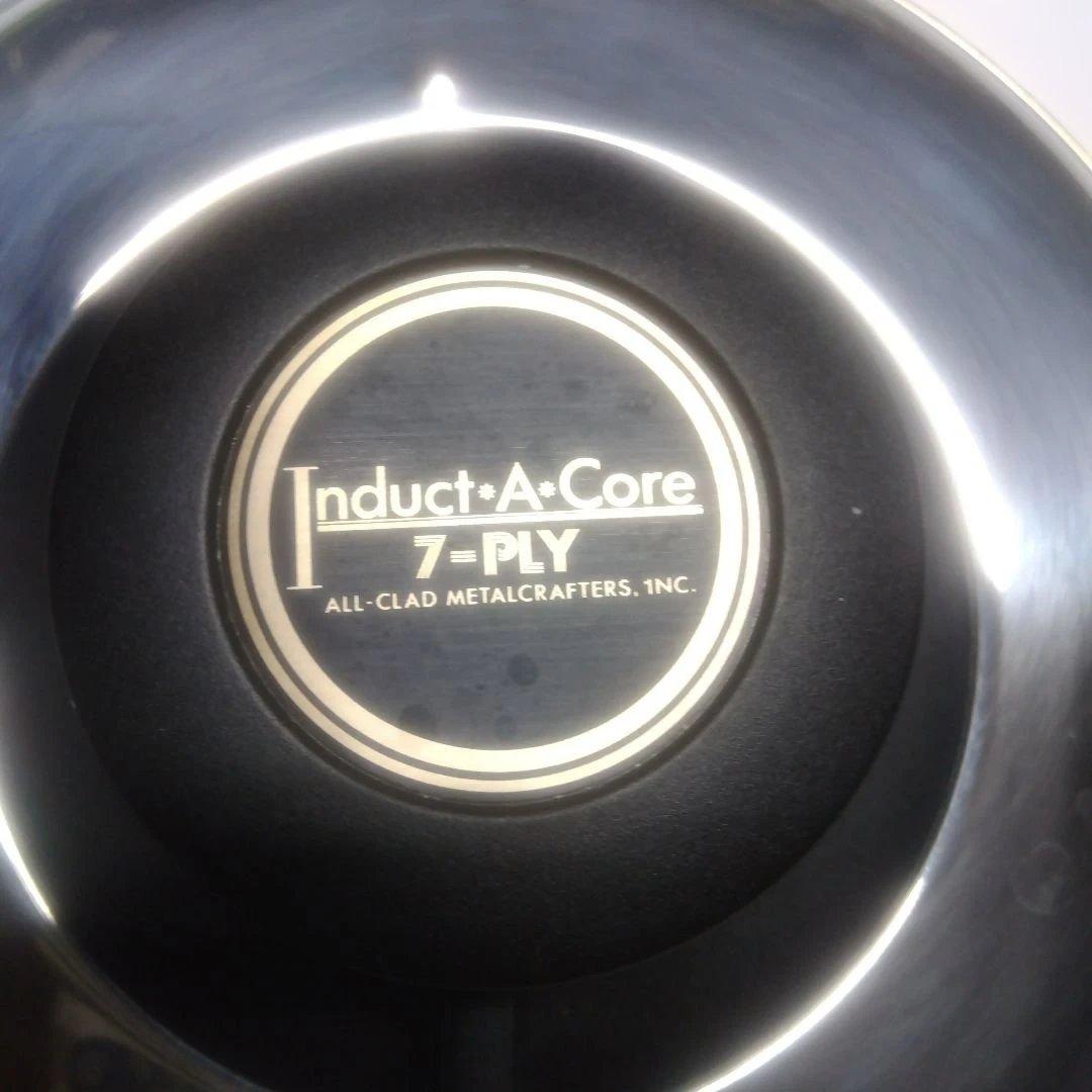 InductAcoreオールクラッド浅型中鍋片手鍋　蒸気口あり