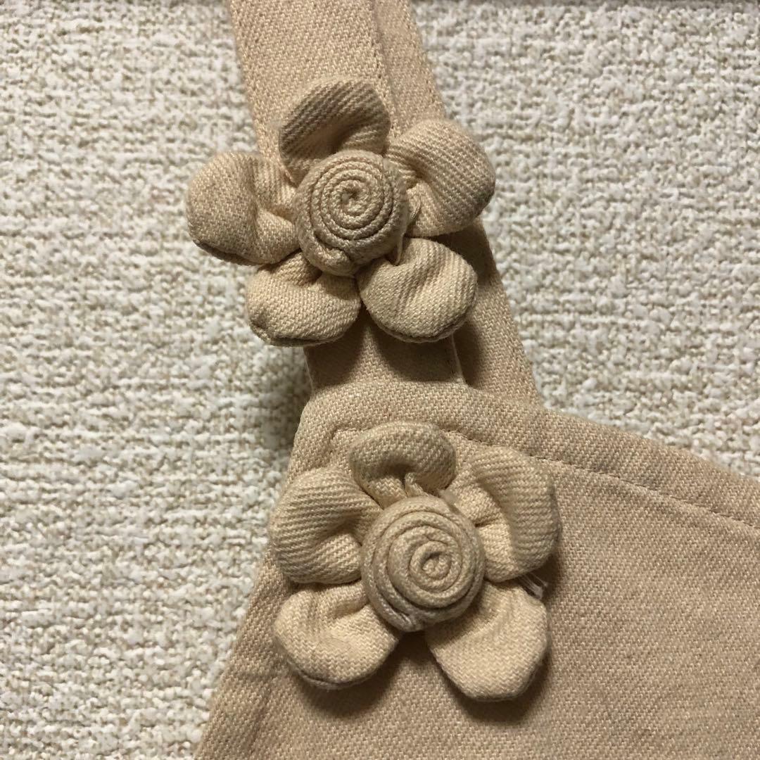お値下げ中/花びら付きエプロン　生成り