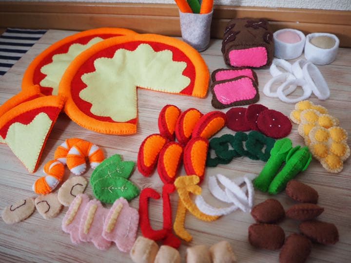 34 フェルトままごと　ピザ屋さん　オーダーページ