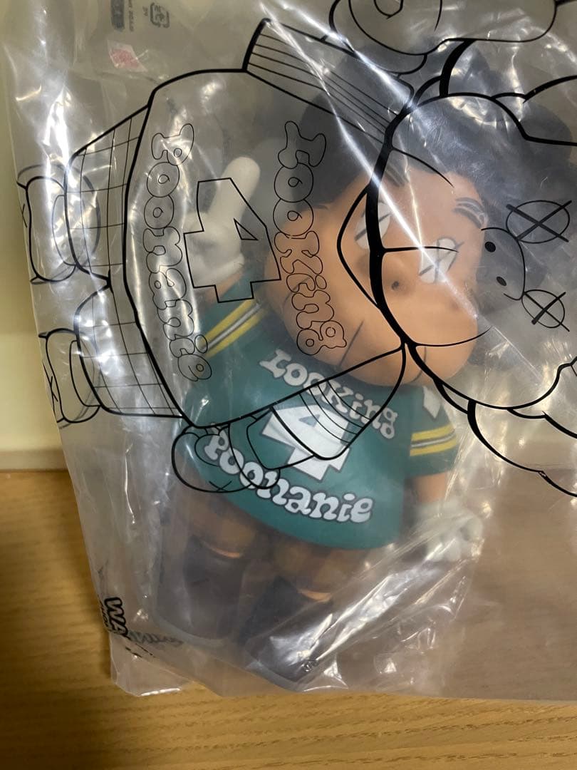 激レア未開封　kaws コラボ　ハシーム　 tokyoTRIBEサンタスティック