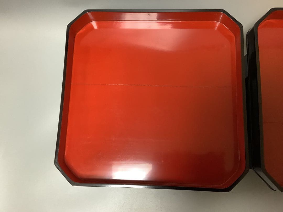 古い　祝膳　朱塗　お供え膳一式　2膳　木製収納箱付き