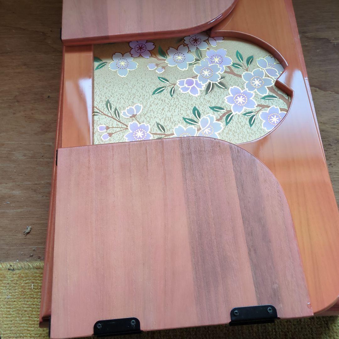 桜の花の木製ひな壇 折りたたみ式