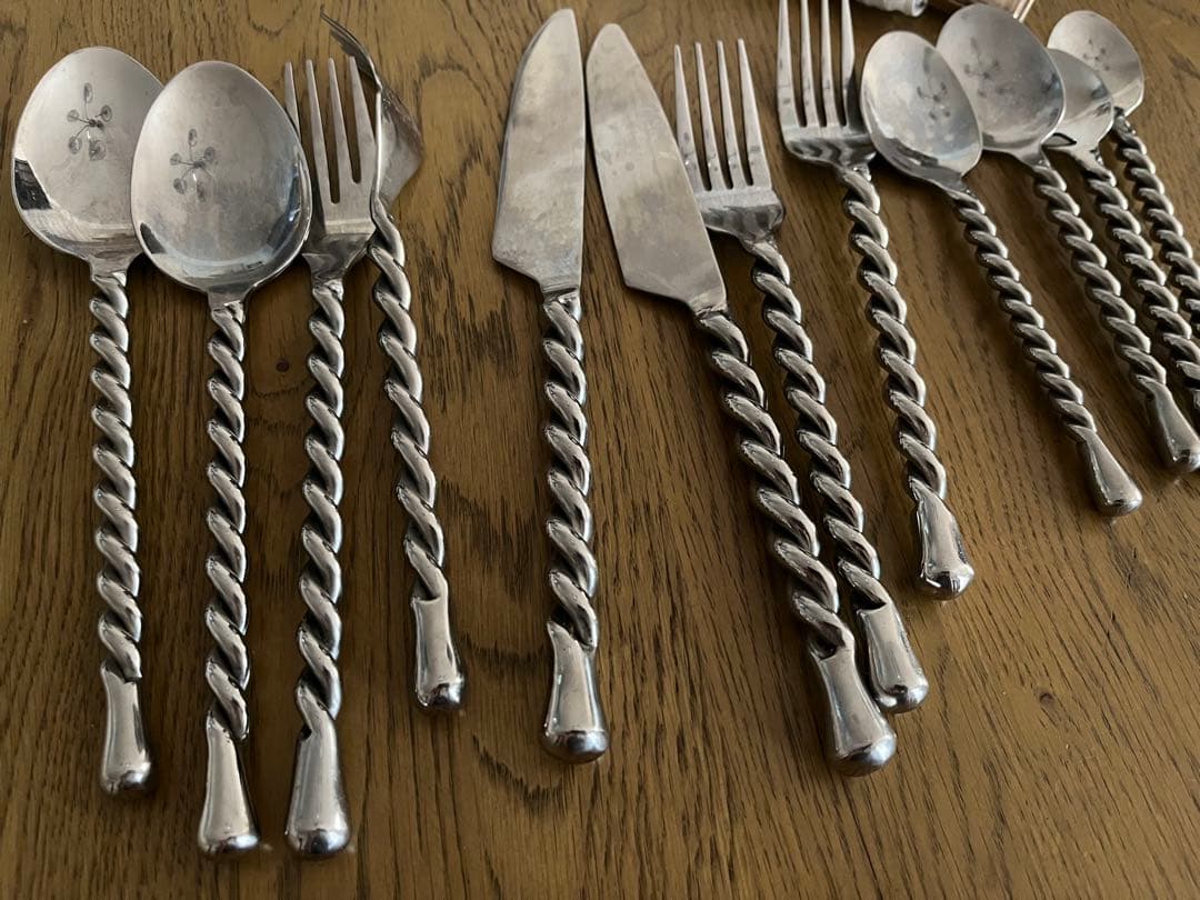 シルバーツイストデザイン カトラリーセット 12点　ステンレス