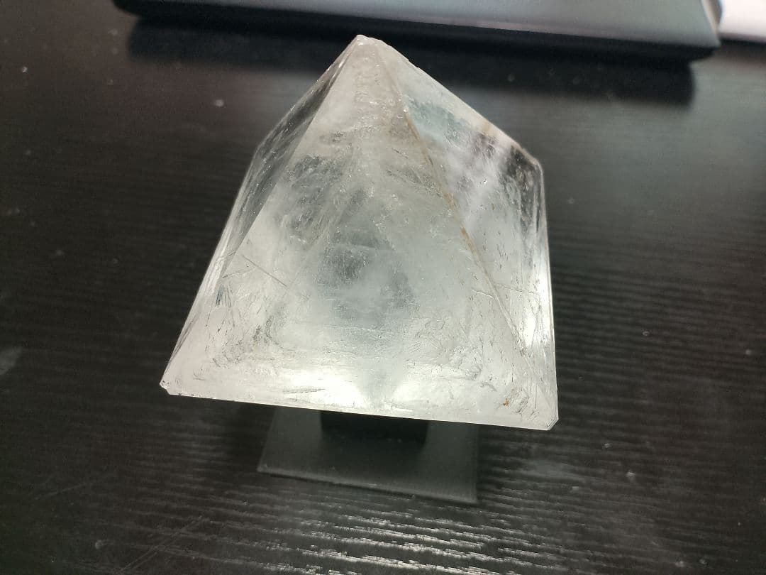 ミョウバンの結晶 7.9cm 397g 台座付き