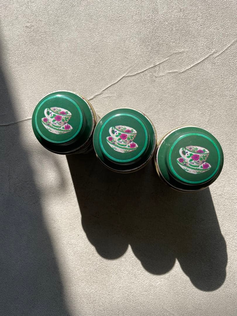 【送料無料】90年代Whittardお盆＆紅茶空き缶セット