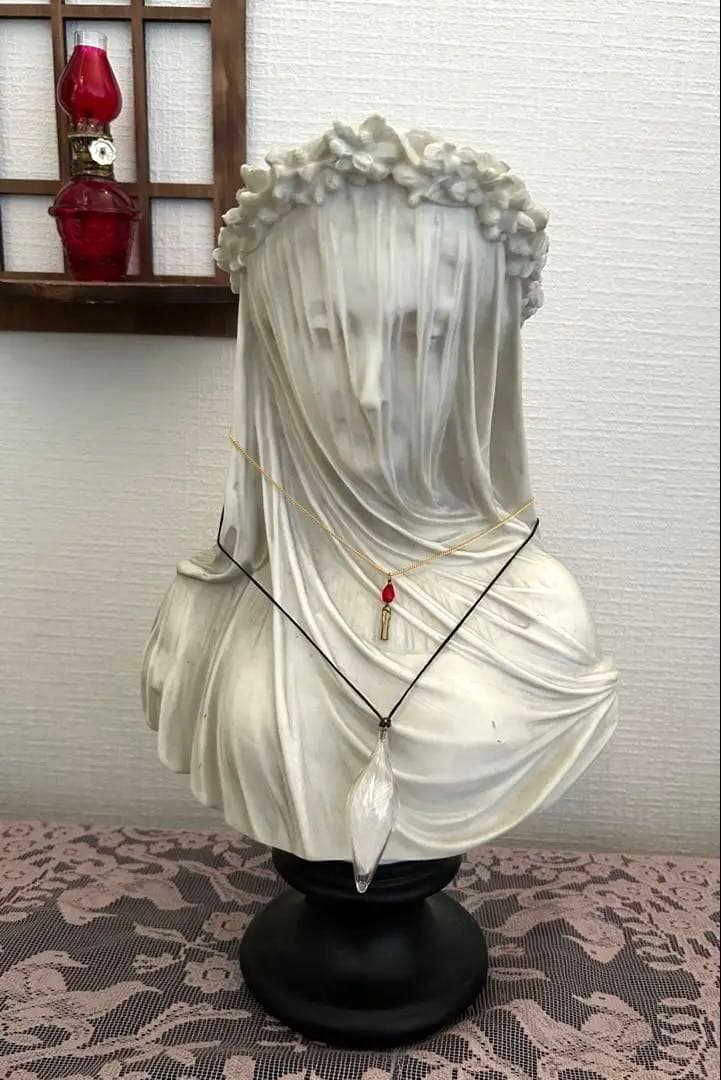 【楽天で現在71,500円】ベールを被った女性 ラファエロ・モンティ作再現 胸像