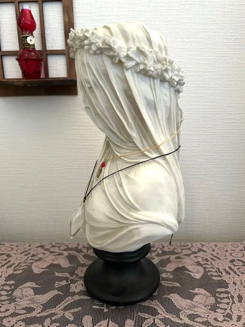 【楽天で現在71,500円】ベールを被った女性 ラファエロ・モンティ作再現 胸像