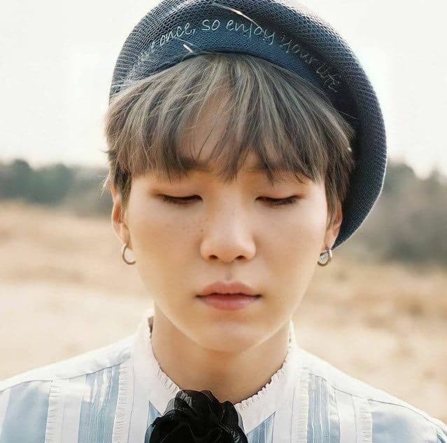 BTS SUGA ユンギ ぬいぐるみ 20cm 洋服セット シューティング - メルカリ
