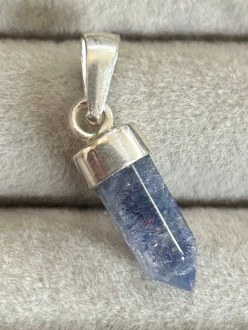 デュモルチェライトインクォーツシルバーペンダント