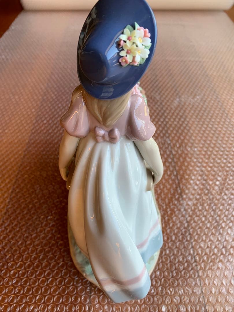 LLADRO リヤドロ 可愛いお花屋さん 6521