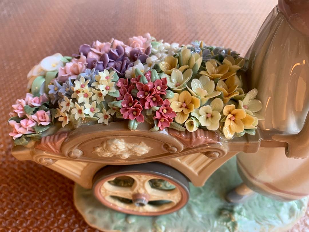 LLADRO リヤドロ 可愛いお花屋さん 6521