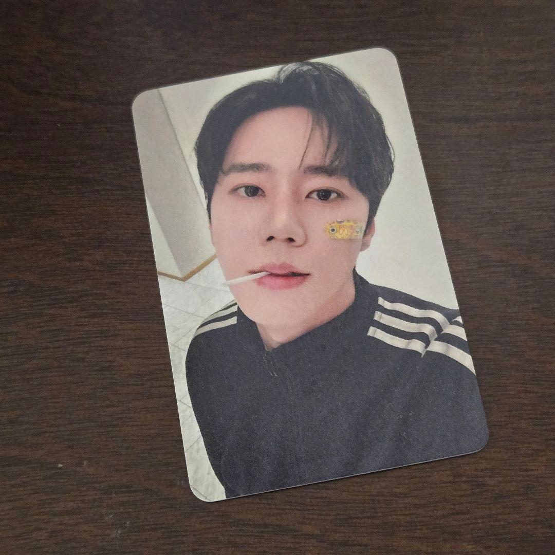 イジュニョン アルバム トレカ付き - メルカリ