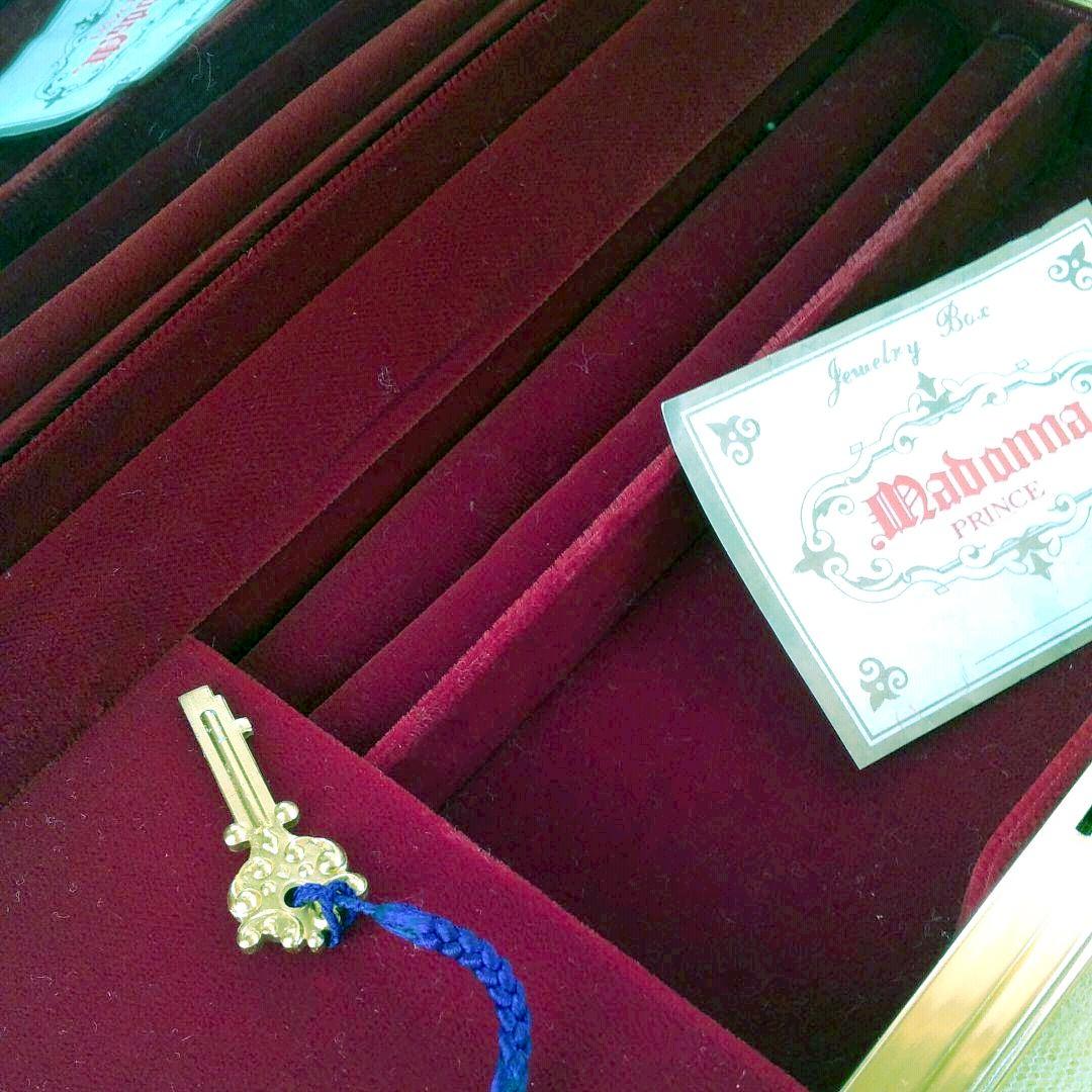 オルゴール付きジュエリーBox