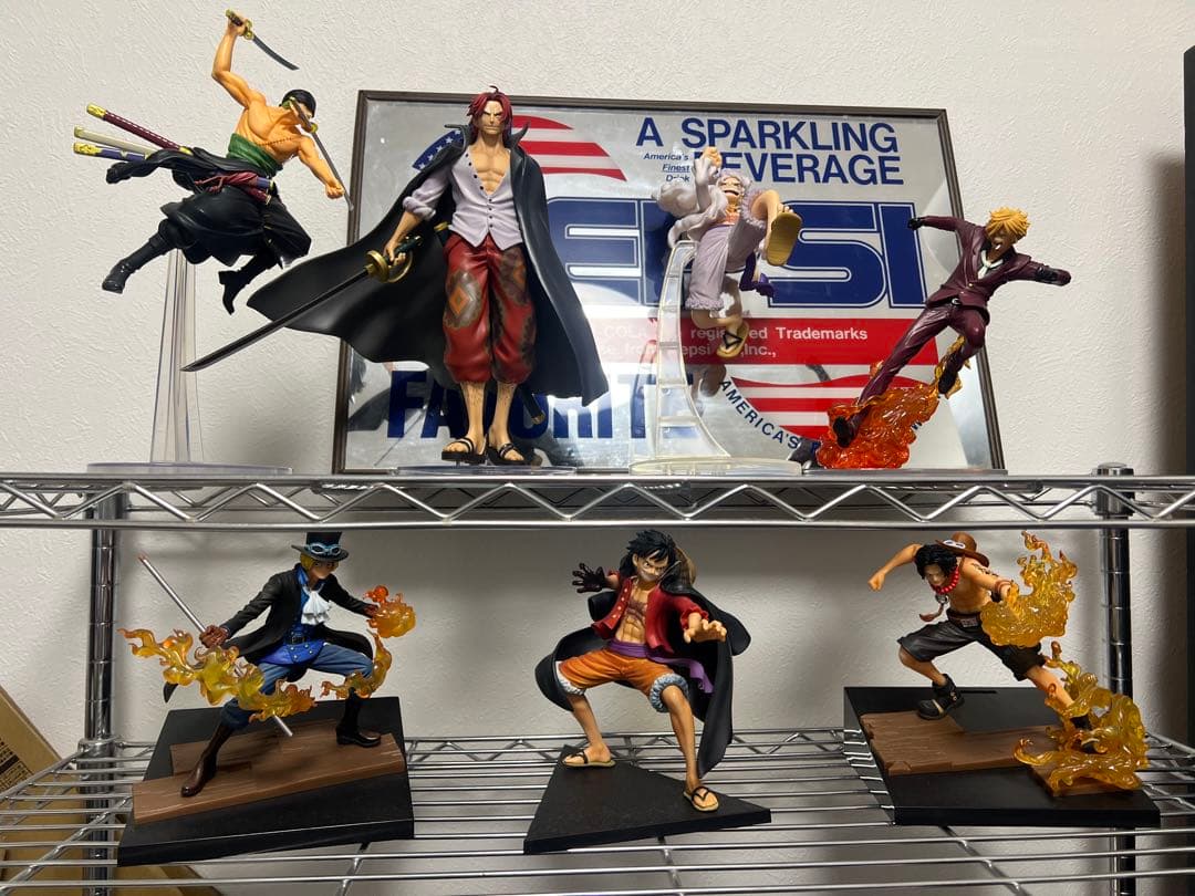 ワンピースフィギュア7体セットルフィニカ、ゾロ、サンジ、シャンクス