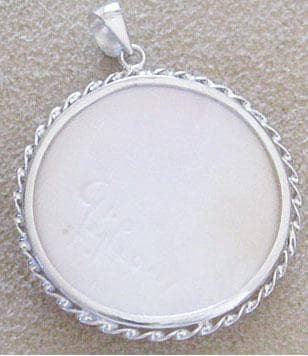 新品 ガリオーネ氏　シェルカメオ　ペンダントトップ　美しい花蝶