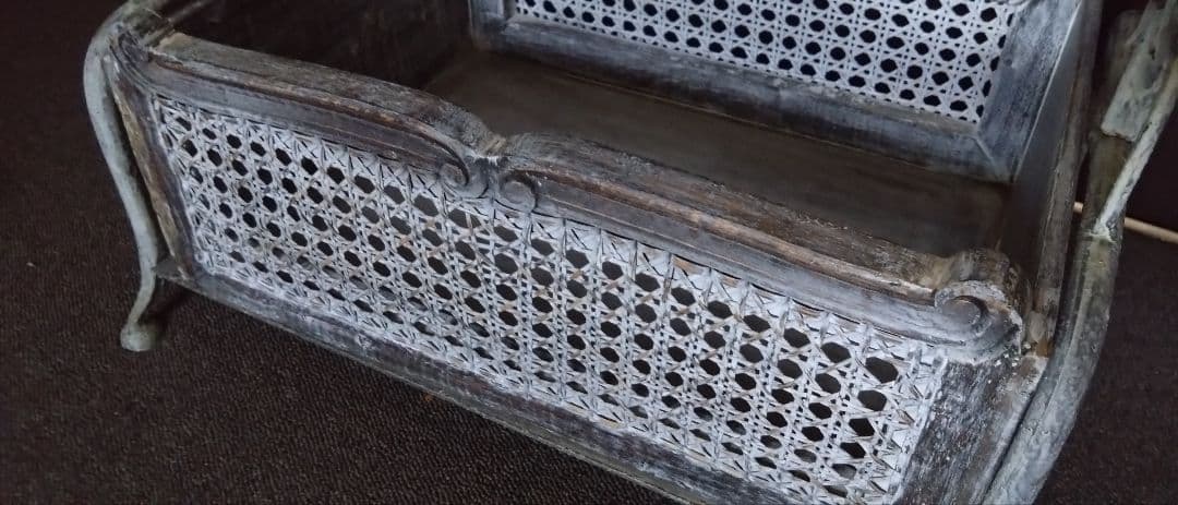 サラグレースのアンティークハンガーラック