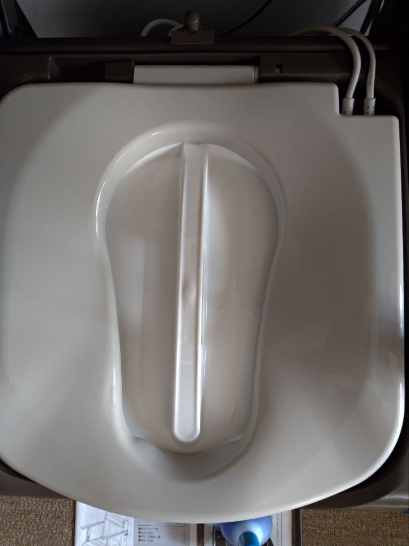 【新品未使用】家具調トイレ 座楽 脱臭 あたたか便座 PN-L23318