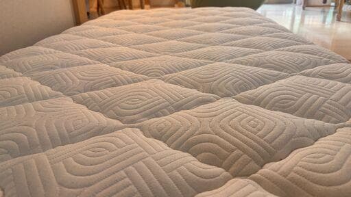 Sealy シーリーマットレス　シングルサイズ　エッセンシャル