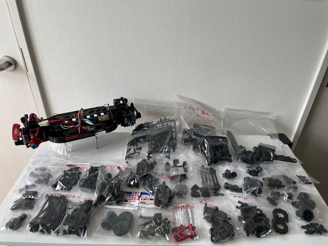 値下げ！TT 01シャーシ フルベア メカ付 OP有り&予備パーツ爆盛り&おまけ