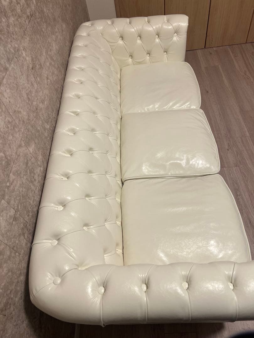 ホワイト合成皮革3人掛けソファ