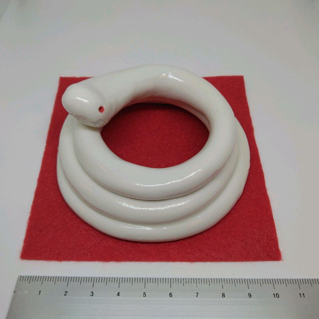 126 陶芸 白蛇 しろへび 巳年 大きめ 置物 手作り 一点物 幸運