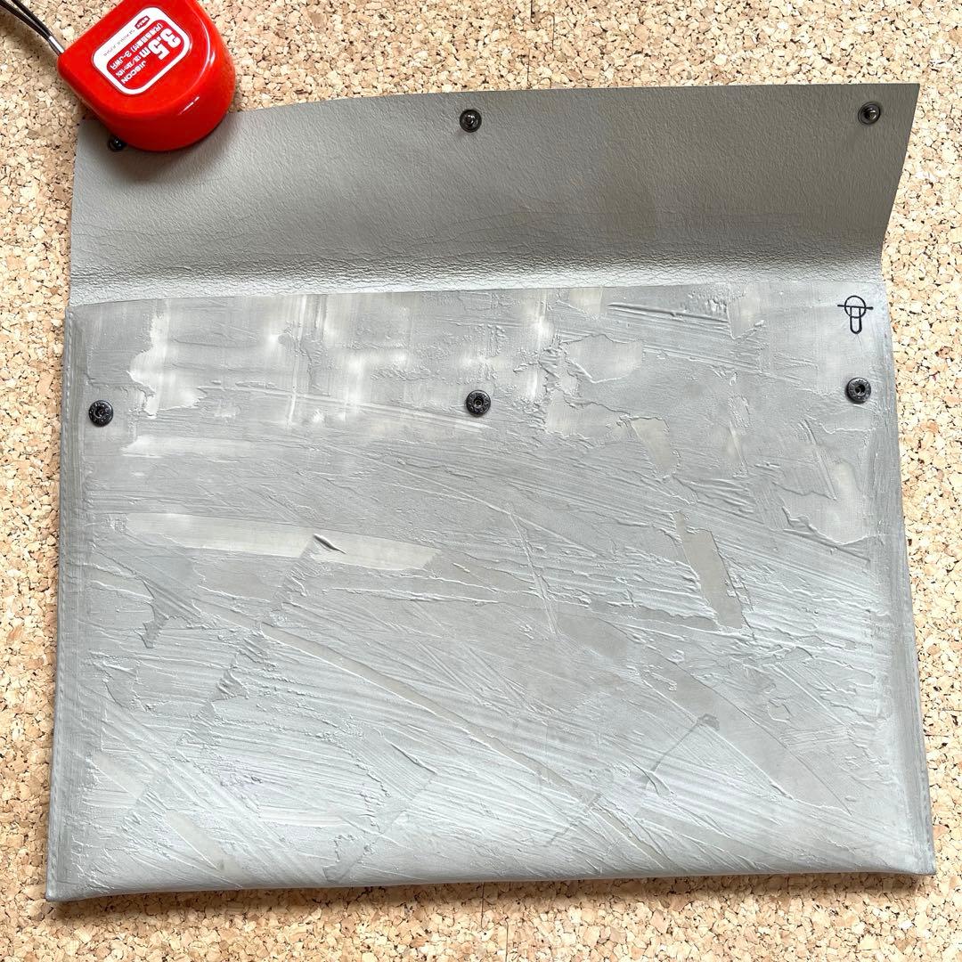 カガリユウスケ　kagari yusuke グレー　ドキュメントケース　クラッチ