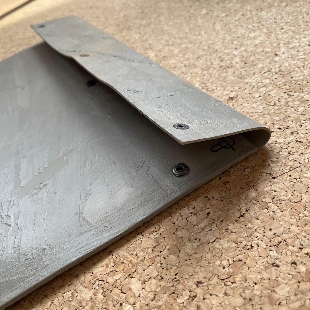 カガリユウスケ　kagari yusuke グレー　ドキュメントケース　クラッチ