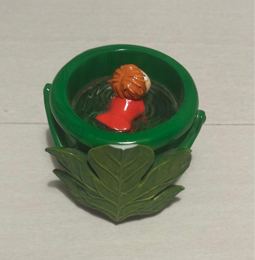 崖の上のポニョ】 イメージトレイ ポニョバケツ ジブリ - メルカリ