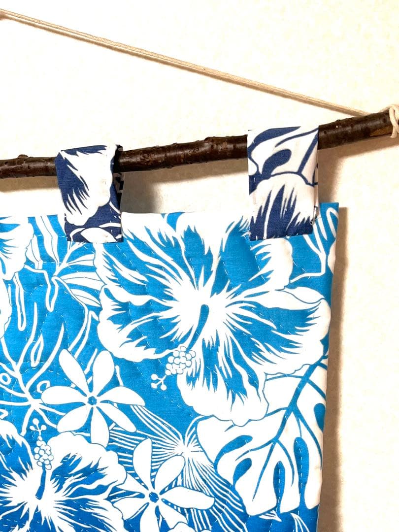 ハワイアンキルト タペストリー蒼のタツノオトシゴ - メルカリ