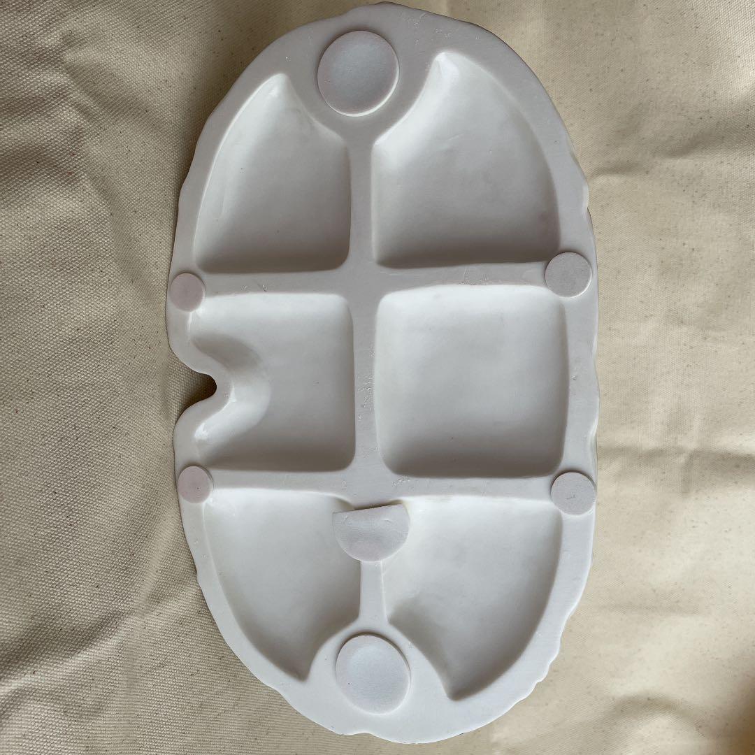 ケース付き　ピアノ弾く貴婦人　磁器