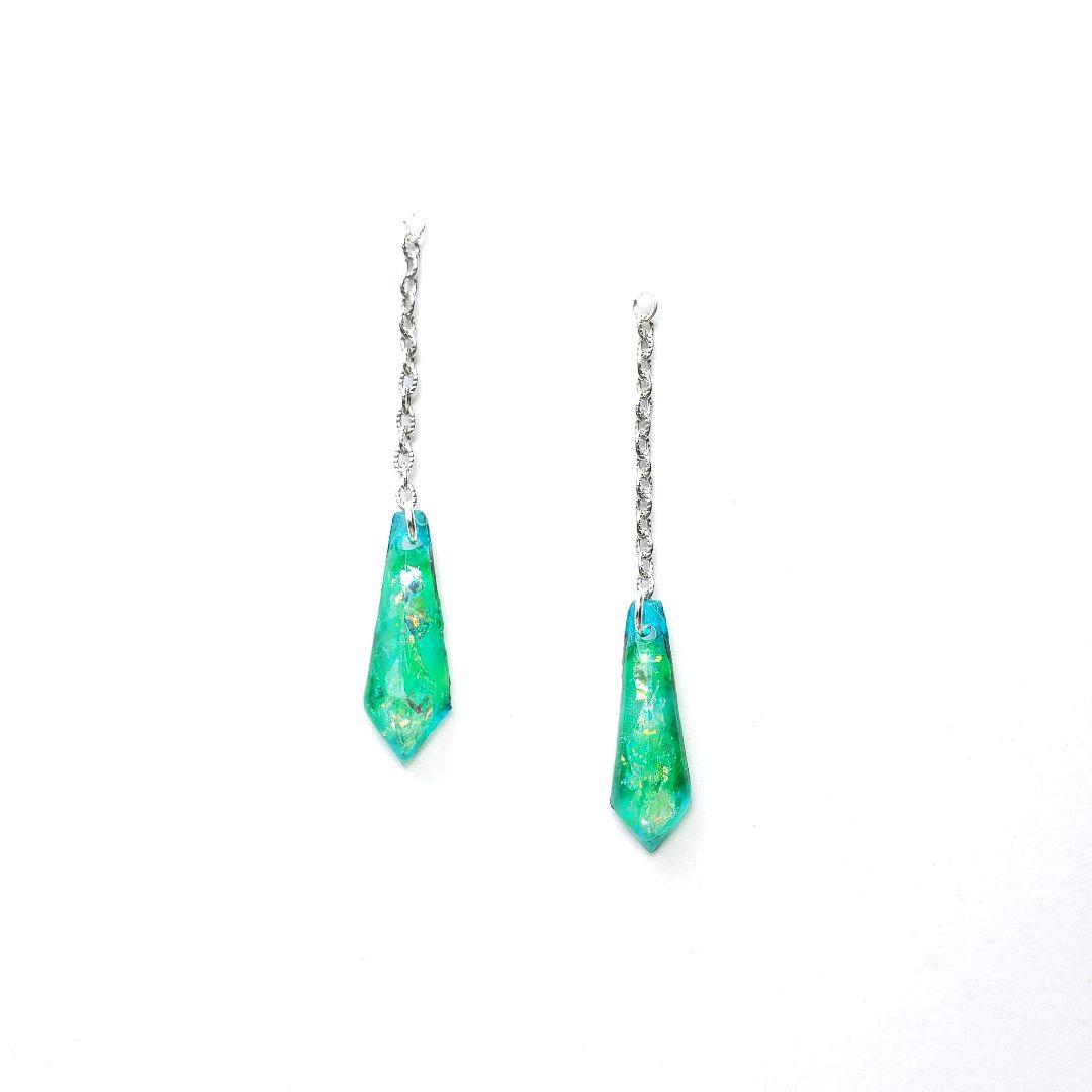 No.58-A　ハンドメイド☆チェーン☆剣型☆ピアス・イヤリング(グリーン)