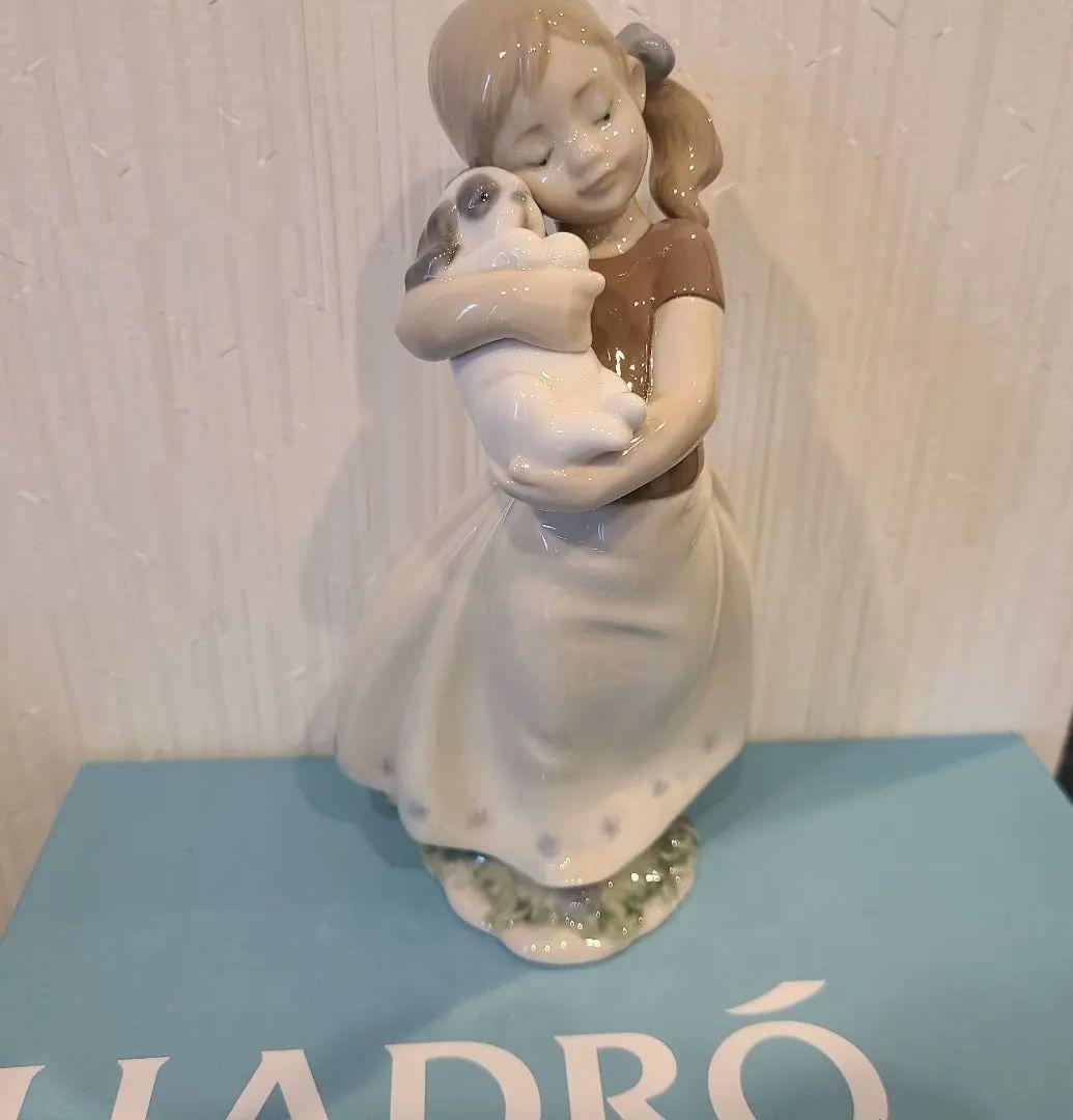 LLADRO 少女と犬の置物