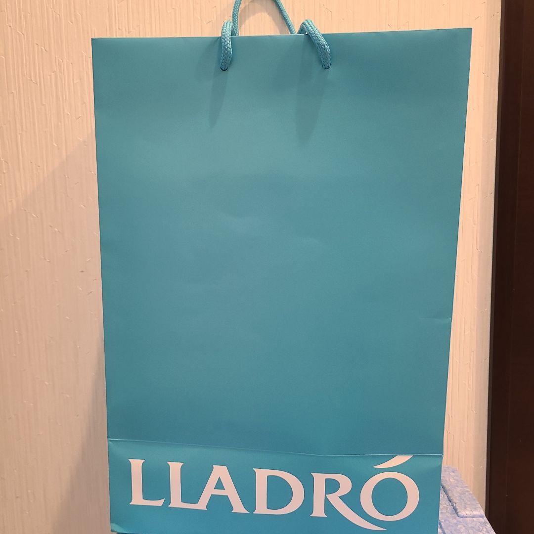 LLADRO 少女と犬の置物