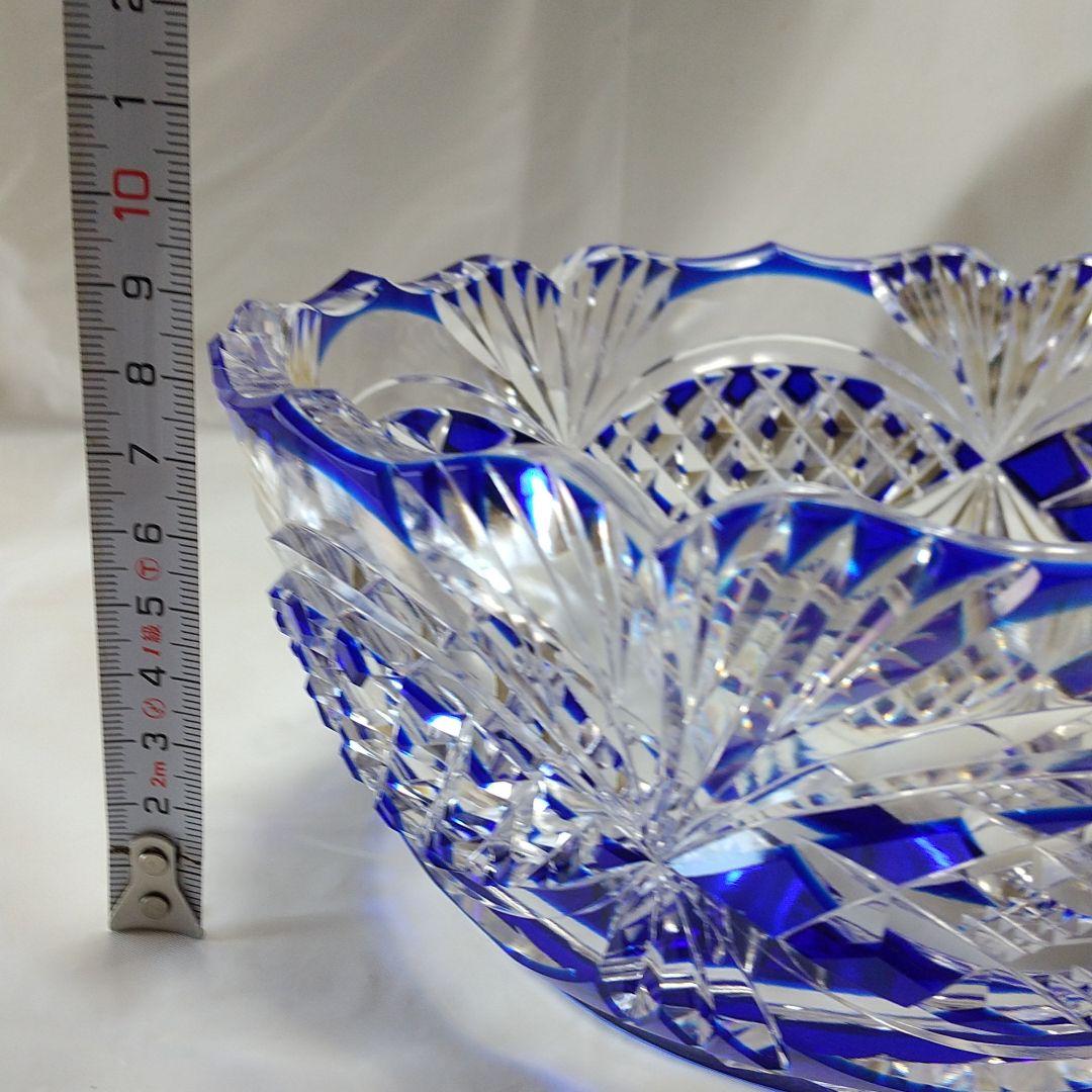 須田秀石 江戸切子 瑠璃被せ輪花爪枠ダイヤ文 菓子鉢