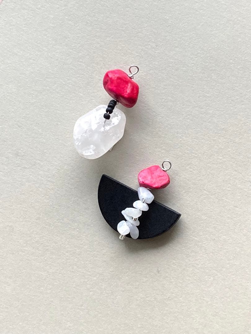 no.245 艶消しブラックとチェリーレッド