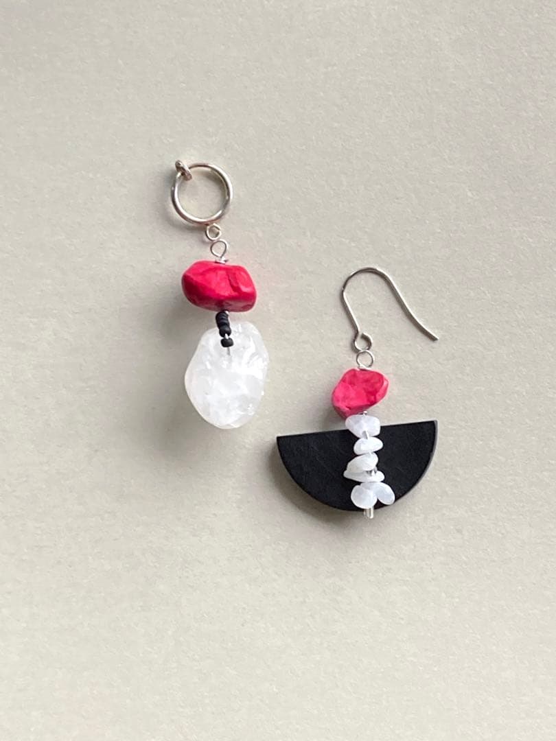 no.245 艶消しブラックとチェリーレッド