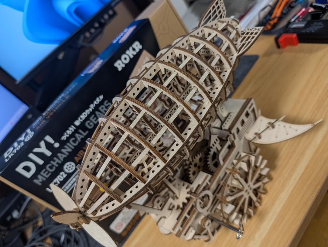 完成品 ROKR 飛行船 オルゴール付き 木製 からくり模型 インテリア 置物