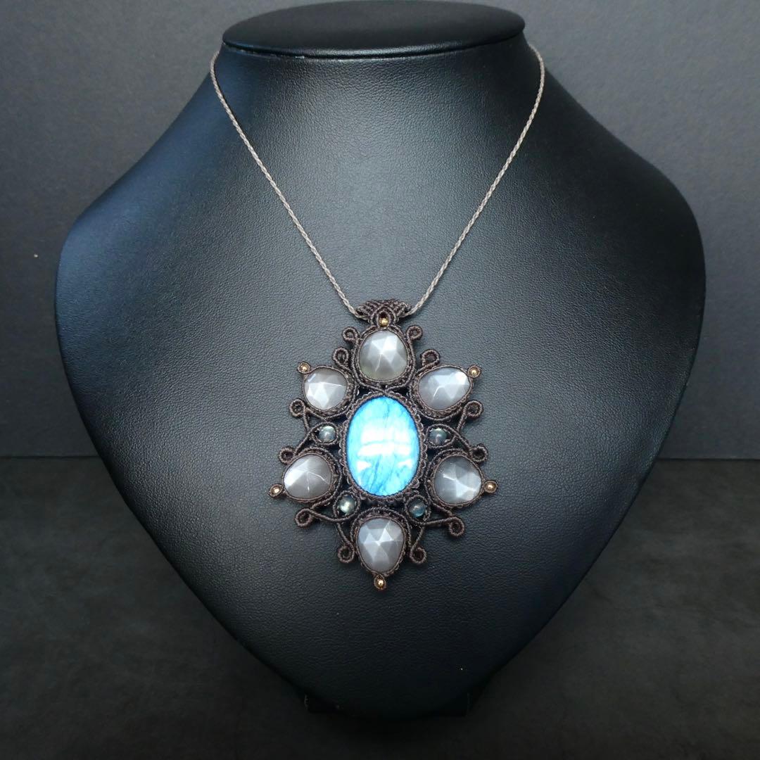 ラブラドライト・グレームーンストーンのマクラメネックレス