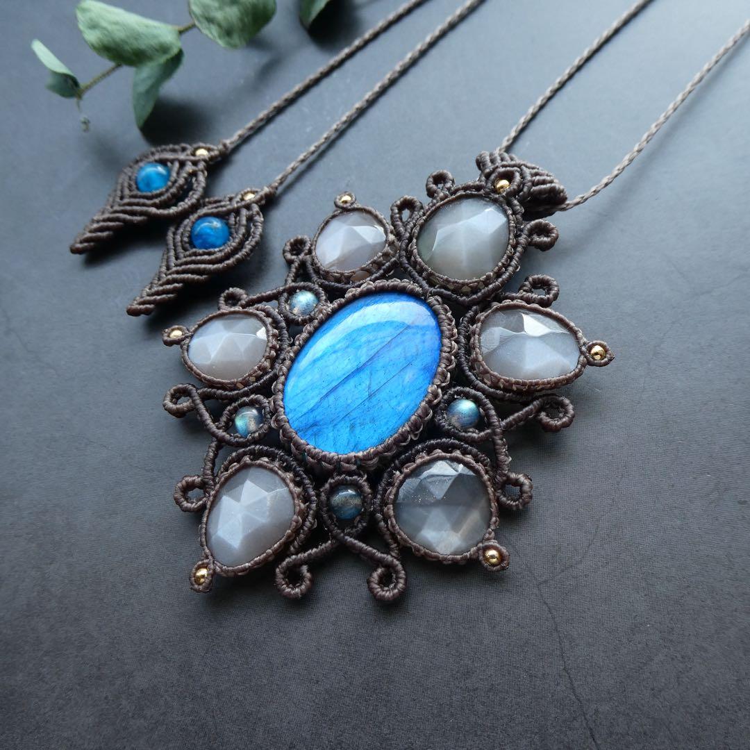 ラブラドライト・グレームーンストーンのマクラメネックレス