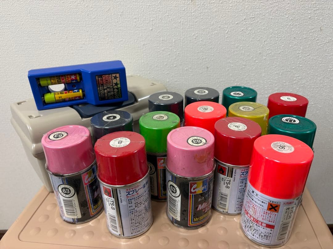 プラモデル タミヤ＆グンゼ スプレー缶14本セットと他用具 - メルカリ