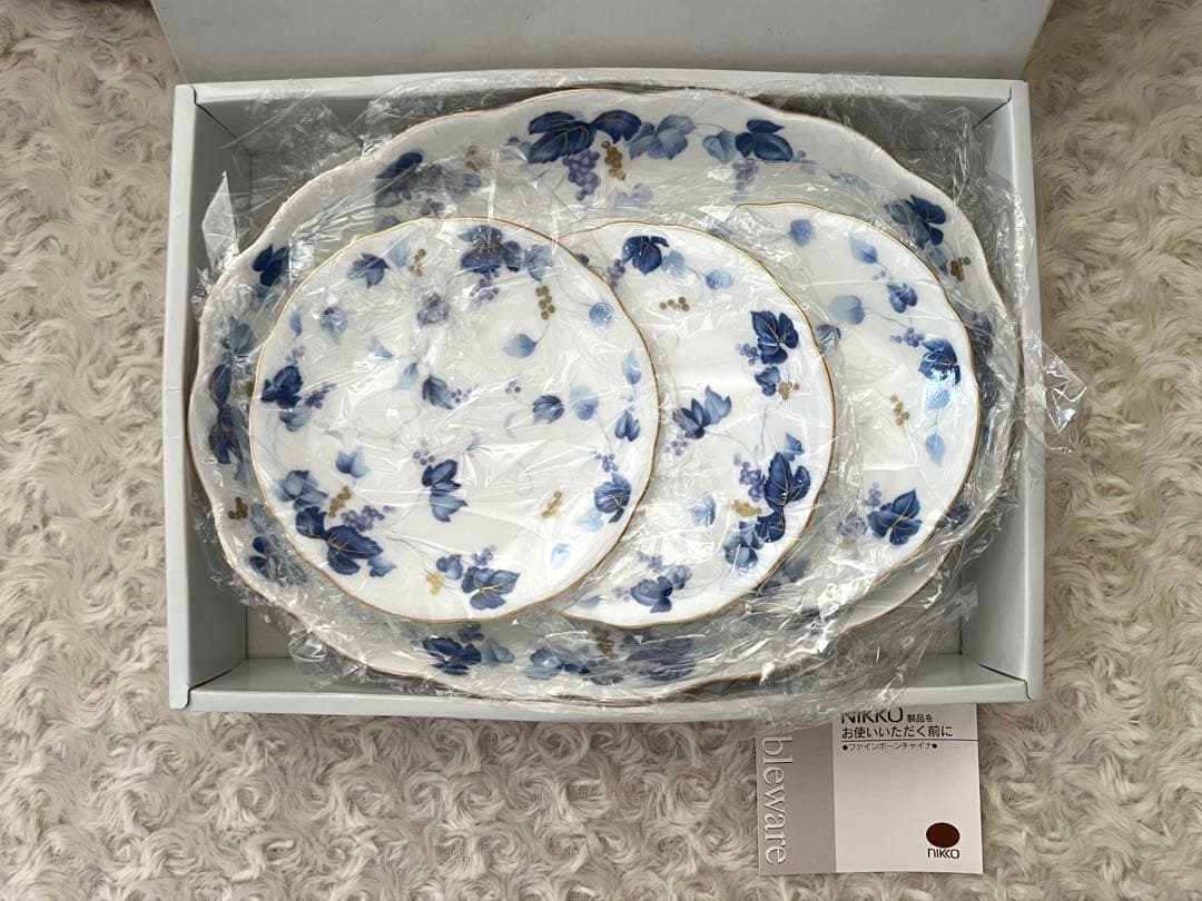 ニッコー　ファイン ボーンチャイナ　葡萄柄　オーバルボウル＆プレートセット