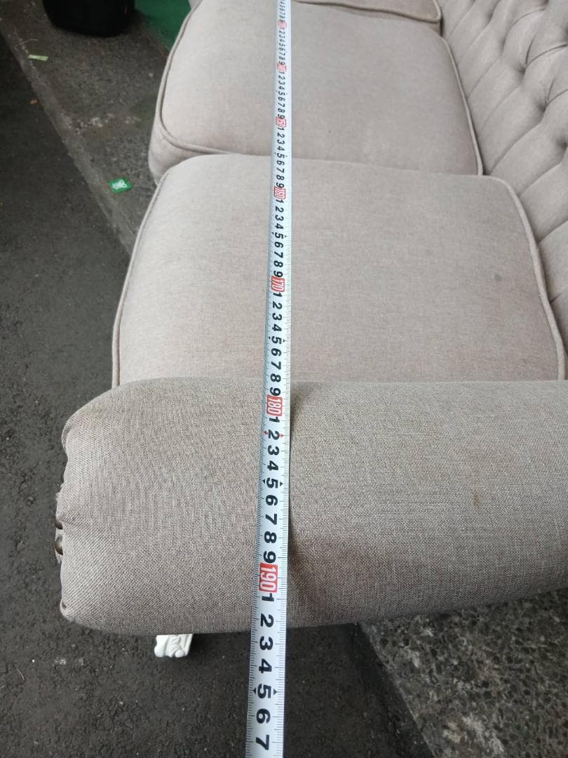 クラシック ベージュ ソファ 3人掛け　209