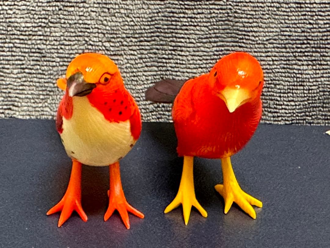 置物　根付　鳥カラフル 2匹　天然素材　マンモス　象牙風 骨董　美術品