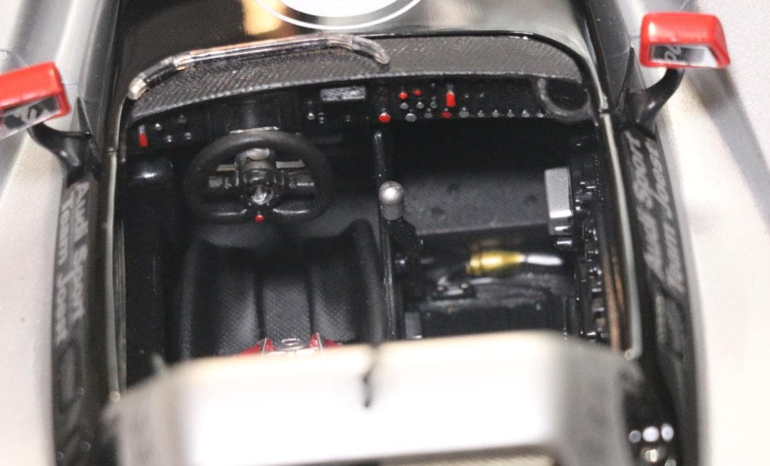 MAISTO製 アウディーR8R ル・マン1999 1/18 中古品 - メルカリ